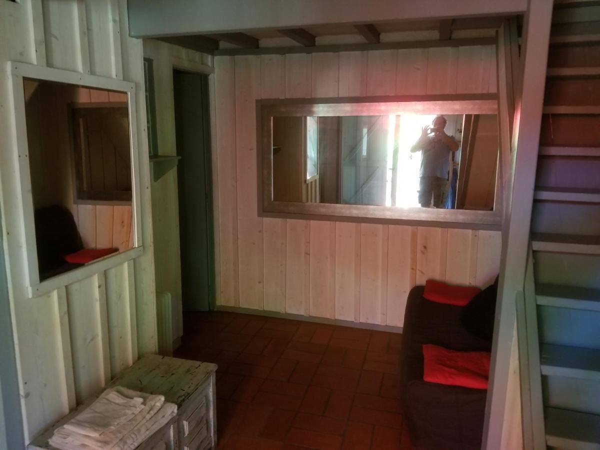 Les Apartment *