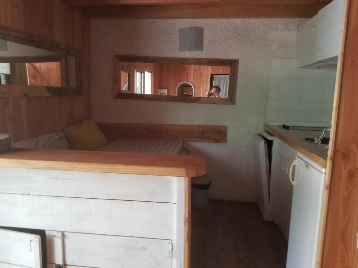 Les Apartment *